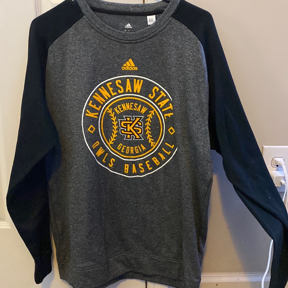 Light weight adidas pull over